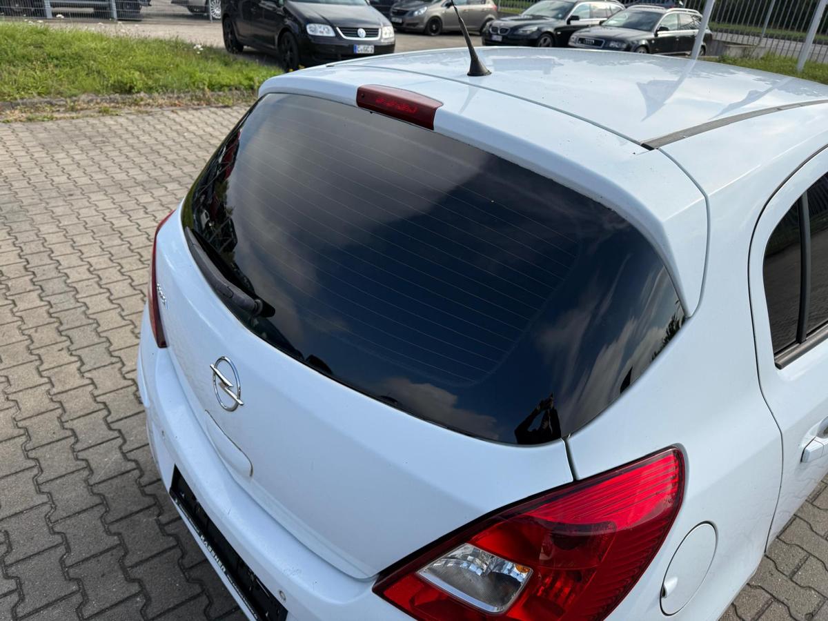 Opel Corsa D BJ08 original Heckklappe mit Scheibe Y474 weiß 5 Türer Rohbau